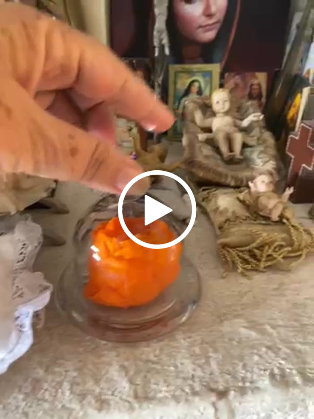 Customer video review of Rosa Eterna Monet's con Capelo