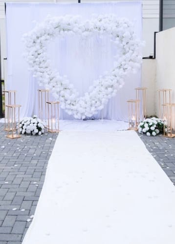 Customer photo review of 8ft White Rose Flower Wall Romantic Atmosphere Heart Shaped Wedding Decoration Indoor