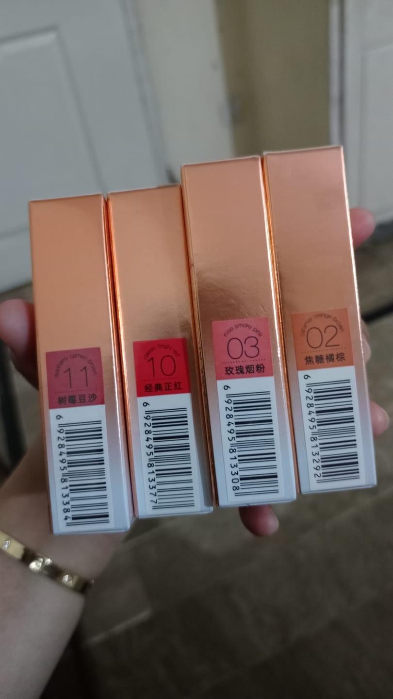Customer photo review of O.TWO.O MISTY CREAMY VELVET LIP MUD