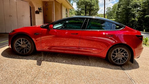 Customer photo review of Pillar Delete for Tesla Model 3/Y- Glossy Black