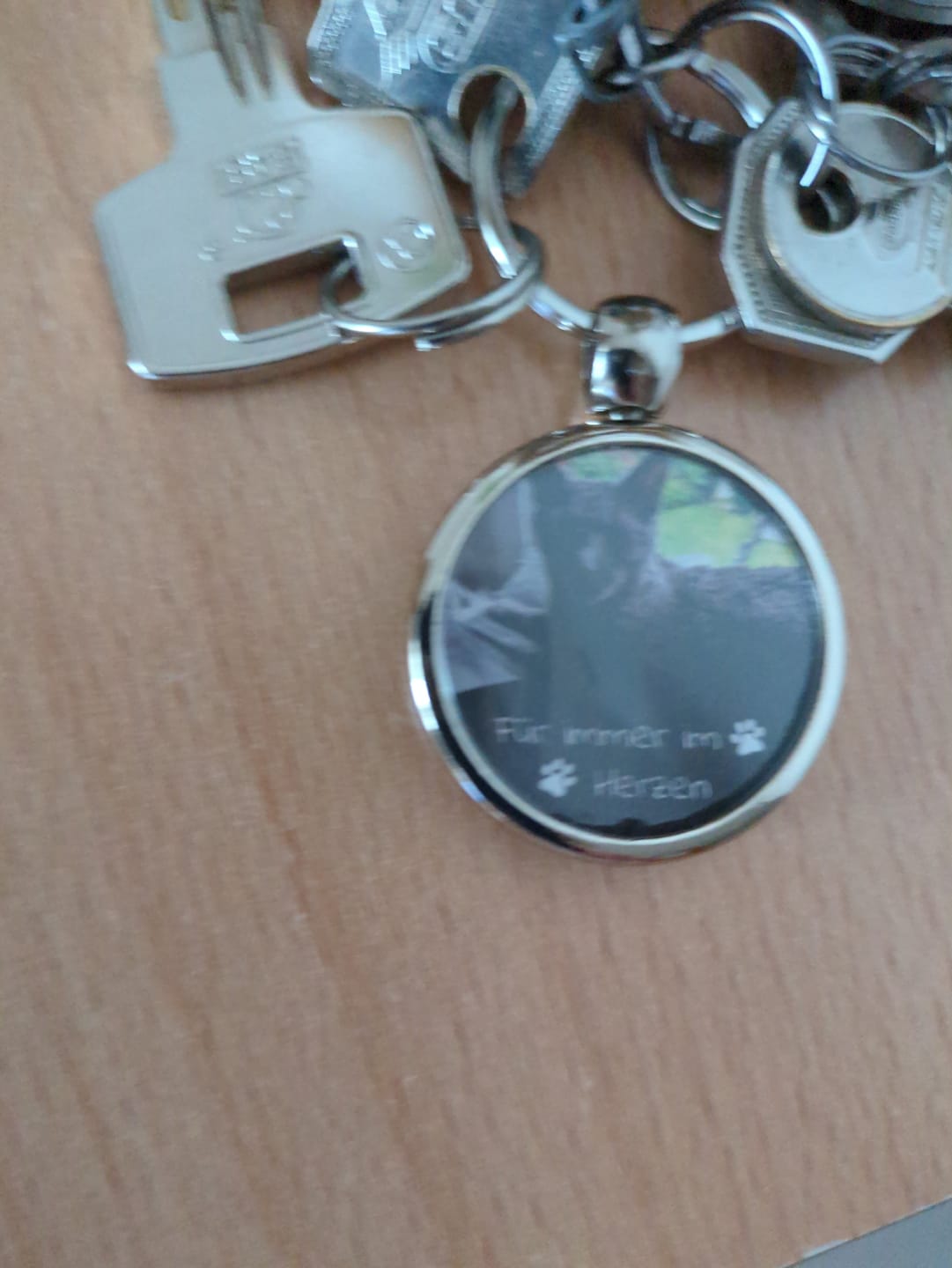 Customer photo review of Gedenk-Schlüsselanhänger mit Foto & Text Angebot