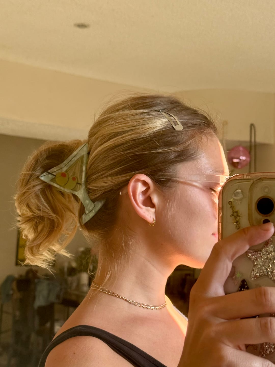 Customer photo review of Large Martini Hair Claw Clip