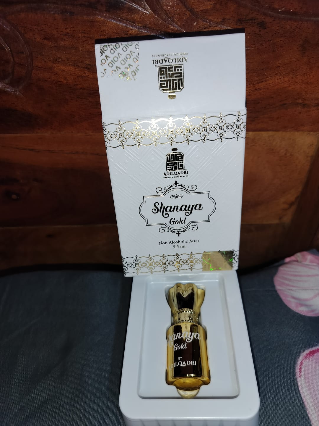 Customer photo review of Shanaya Gold Luxury Attar Perfume