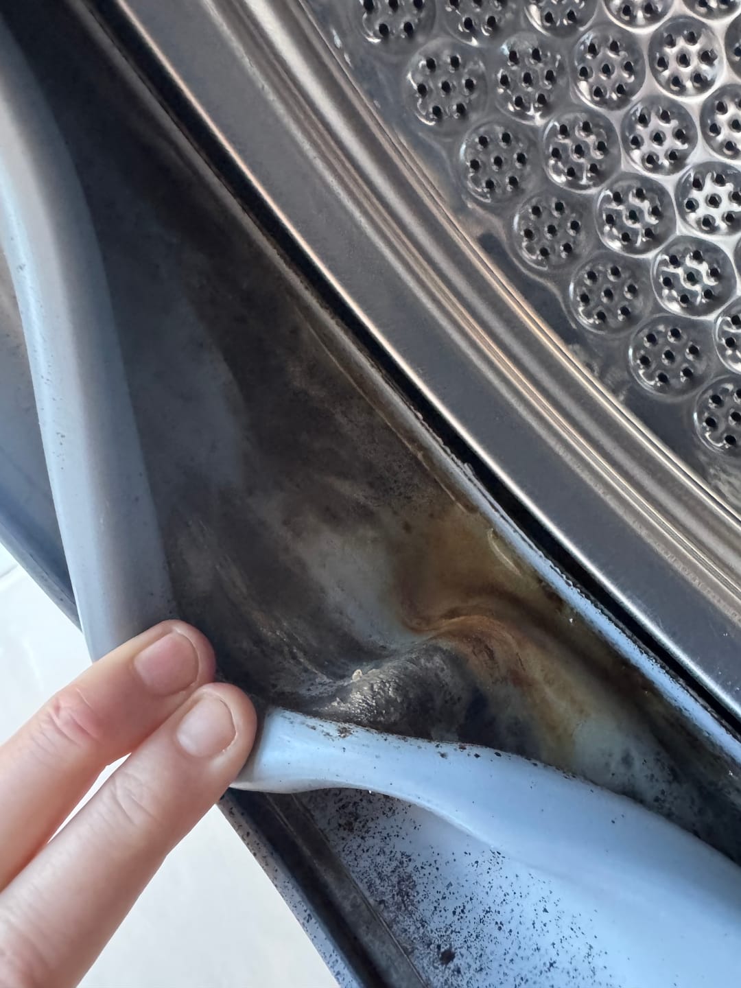 Customer photo review of GLASSGUARD® Miracle Mould Removal Gel
