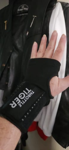 Customer photo review of Motorcycle Wrist Support - Ride Without Wrist Pain