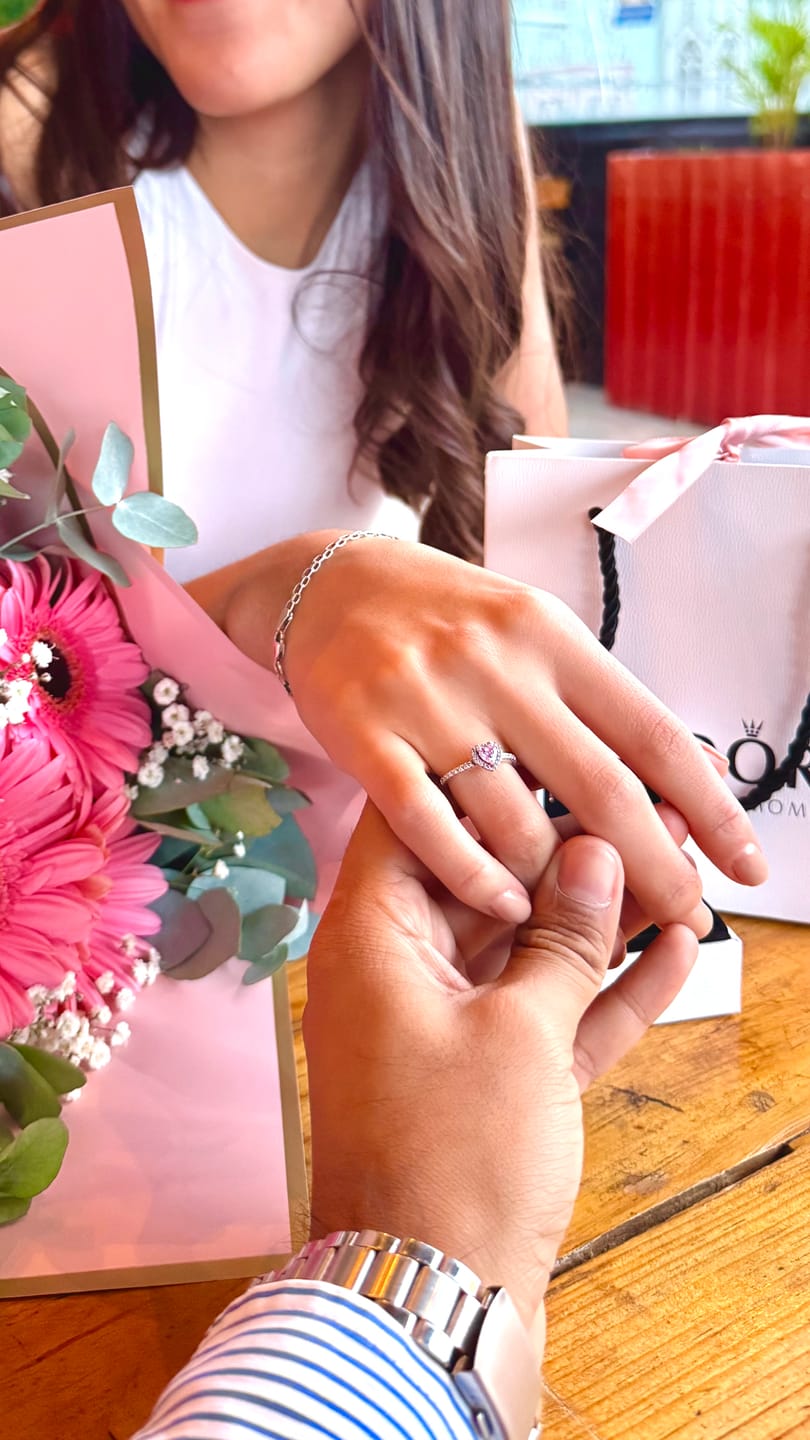 Customer photo review of ANILLO PROMESA CORAZON ELEVADO ROSA + KIT DE REGALO