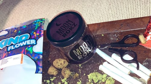 Customer photo review of Moonrocks 28 Grams