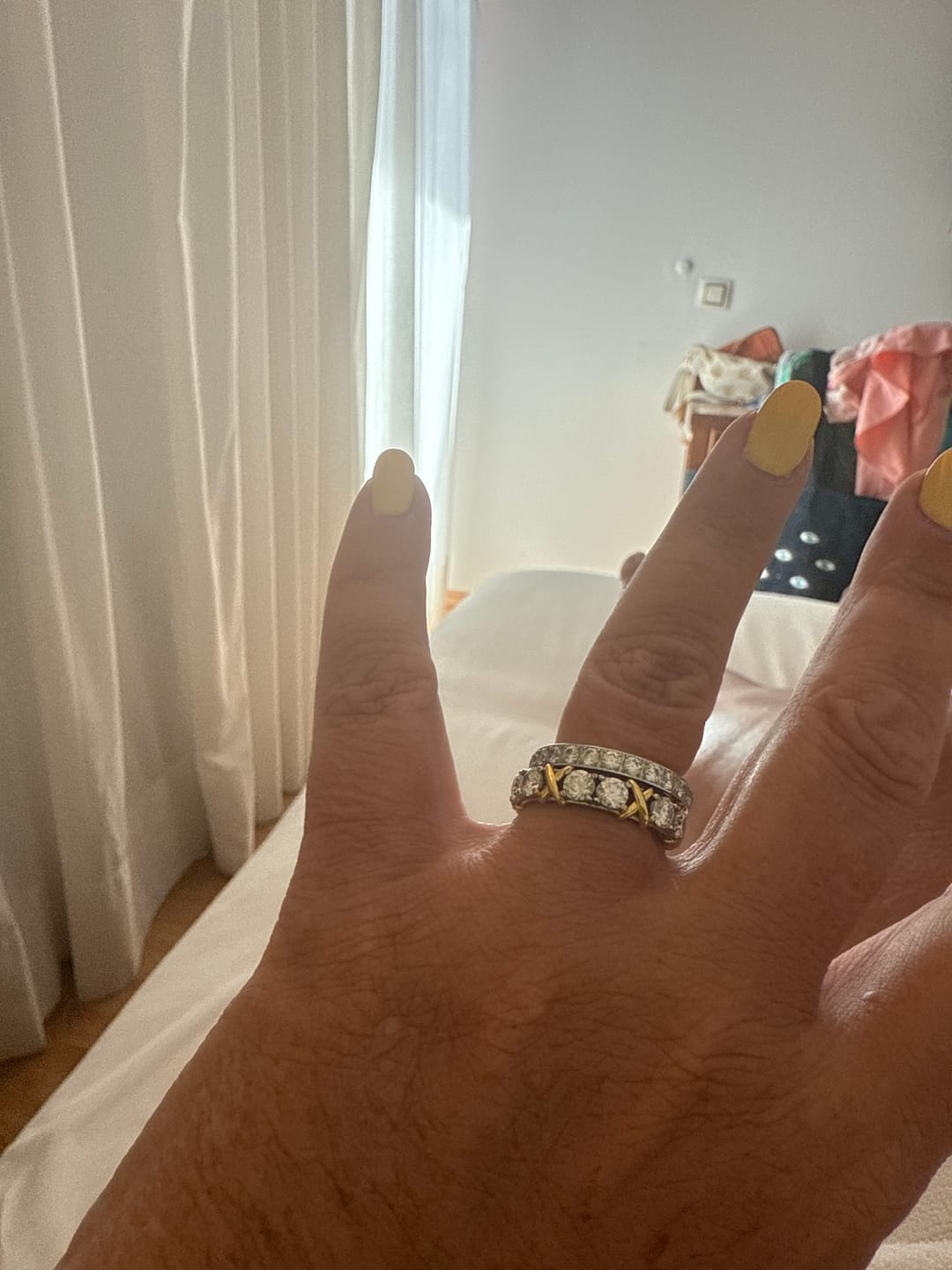 Customer photo review of White Gold 3mm Full Glitz Ring