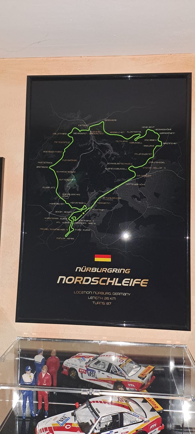 Customer photo review of Nürburgring Nordschleife - Individuelles Wandbild