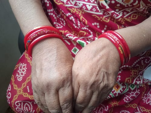 Customer photo review of "Aaj Ka Aabhushan" - Red Pola