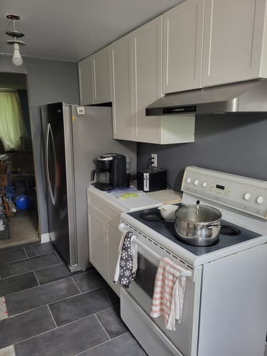 Customer photo review of 32" Wide Base Cabinet With Drawer On Top - Thermofoil Doors