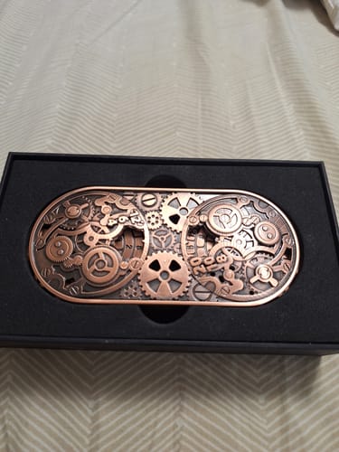 Customer photo review of Masters Dice Artifact #001 – 7-in-1 Gearforged Spinner DND Dice for Dungeon Masters & True Fans