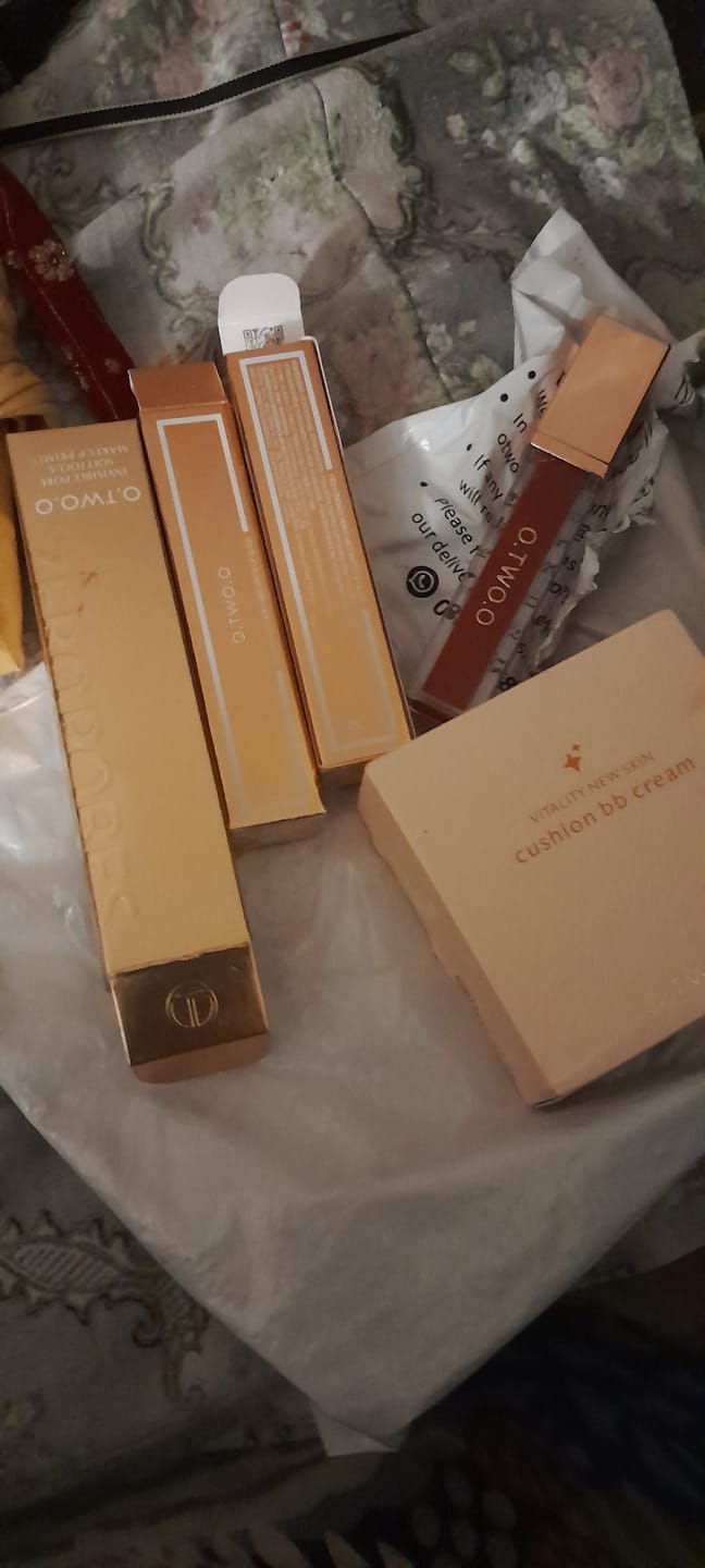 Customer photo review of O.TWO.O VITALITY NEW SKIN CUSHION BB CREAM