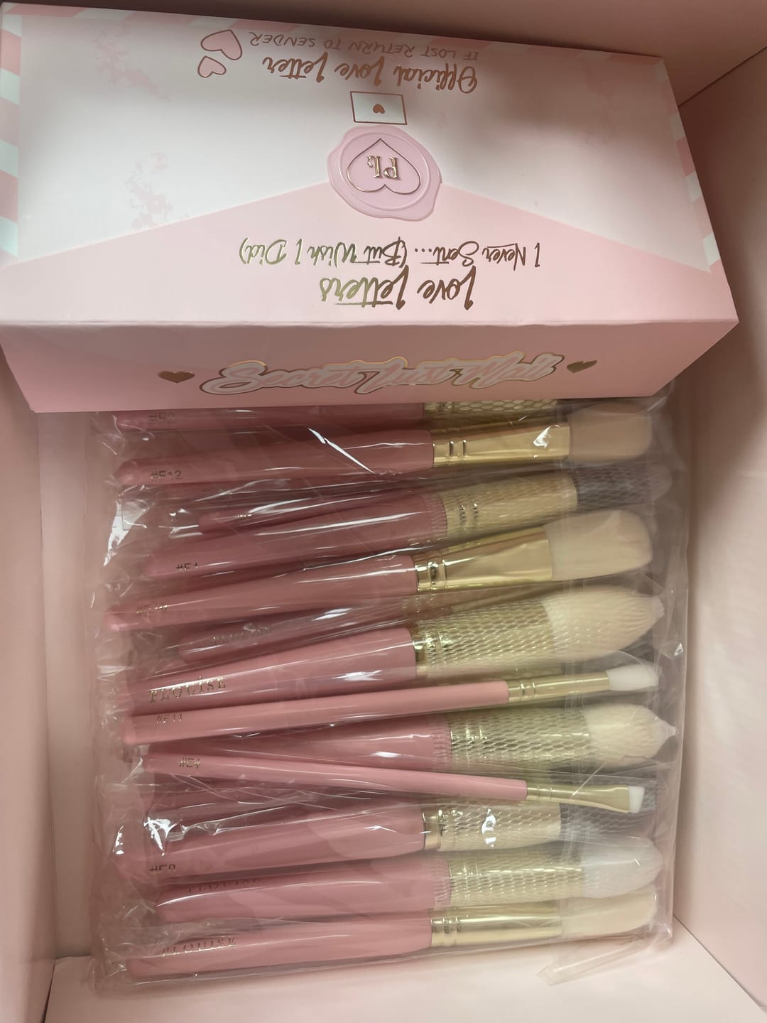 Customer photo review of P.Louise 30-Piece Makeup Brush Bundle