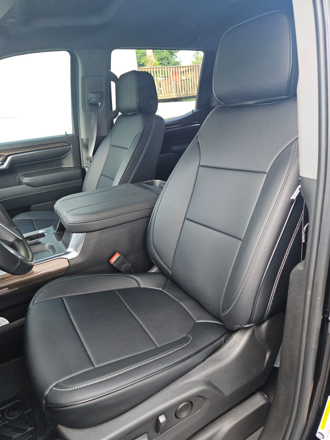Customer photo review of 2019+ Chevrolet Silverado Premium Custom Leather Seat Covers