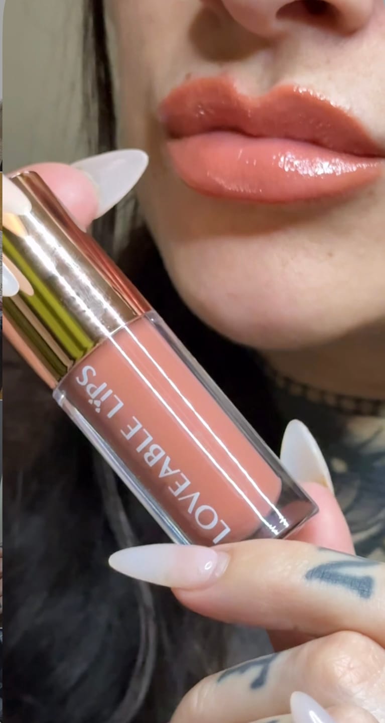 Customer photo review of Nude Glow Lip Gloss