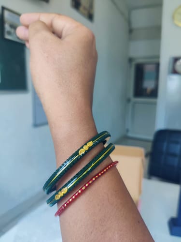 Customer photo review of "Divya Shringar Green - A Decent Charm" 916 22k