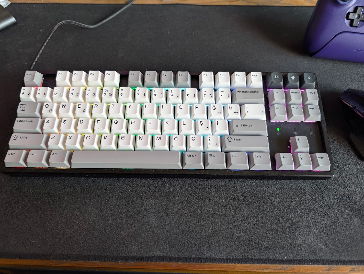 Customer photo review of Wraith Çift Enjeksiyonlu PBT Türkçe Tuş Takımı