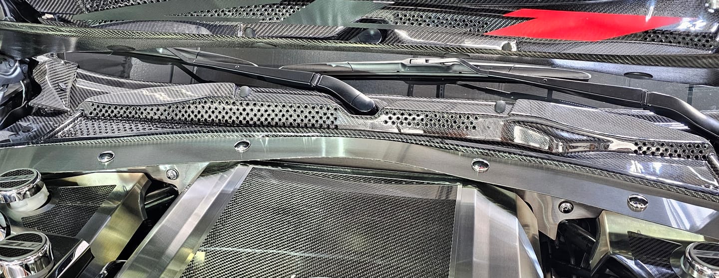 Customer photo review of 2016-2025 Chevy Camaro ZL1 SS RS LT Front Windshield Cowl Gloss Carbon Fiber
