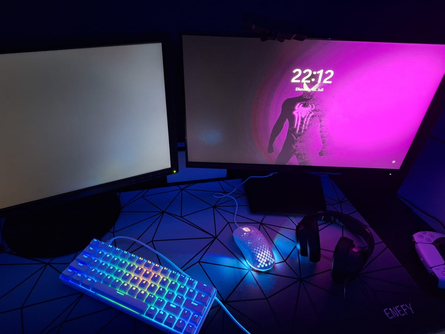 Customer photo review of Mousepad Geometric