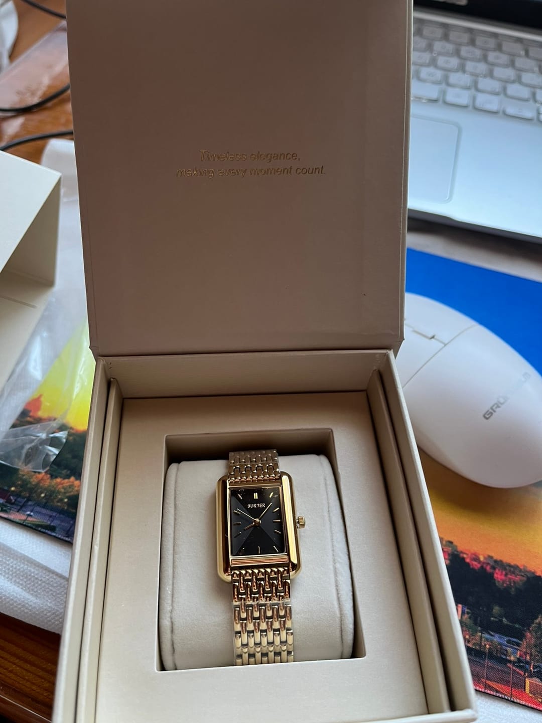 Customer photo review of Olivia Gold Black