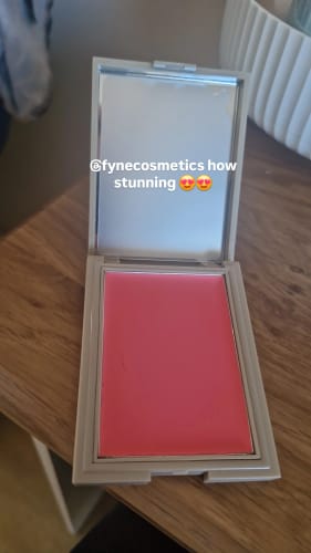 Customer photo review of A FLUSH OF COLOUR CREAM BLUSH