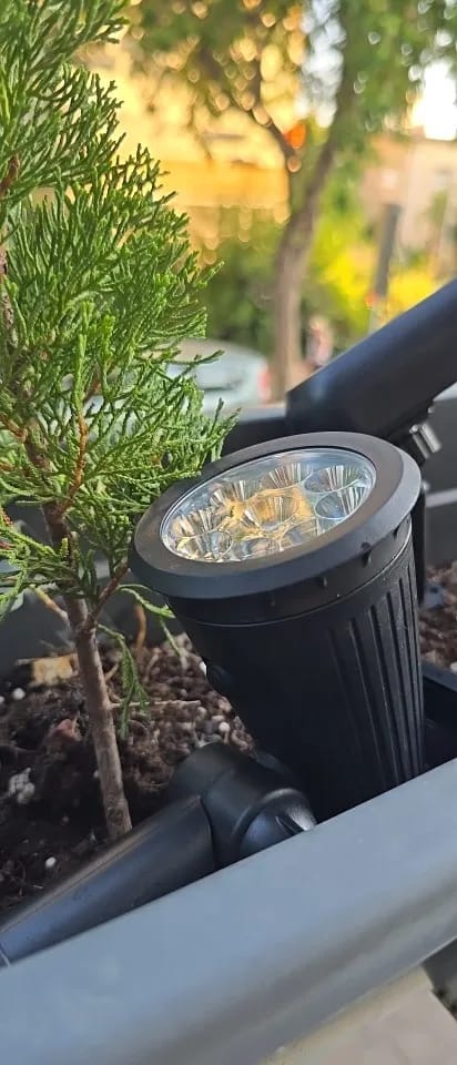 Customer photo review of 9 LED Solar Spot Lights