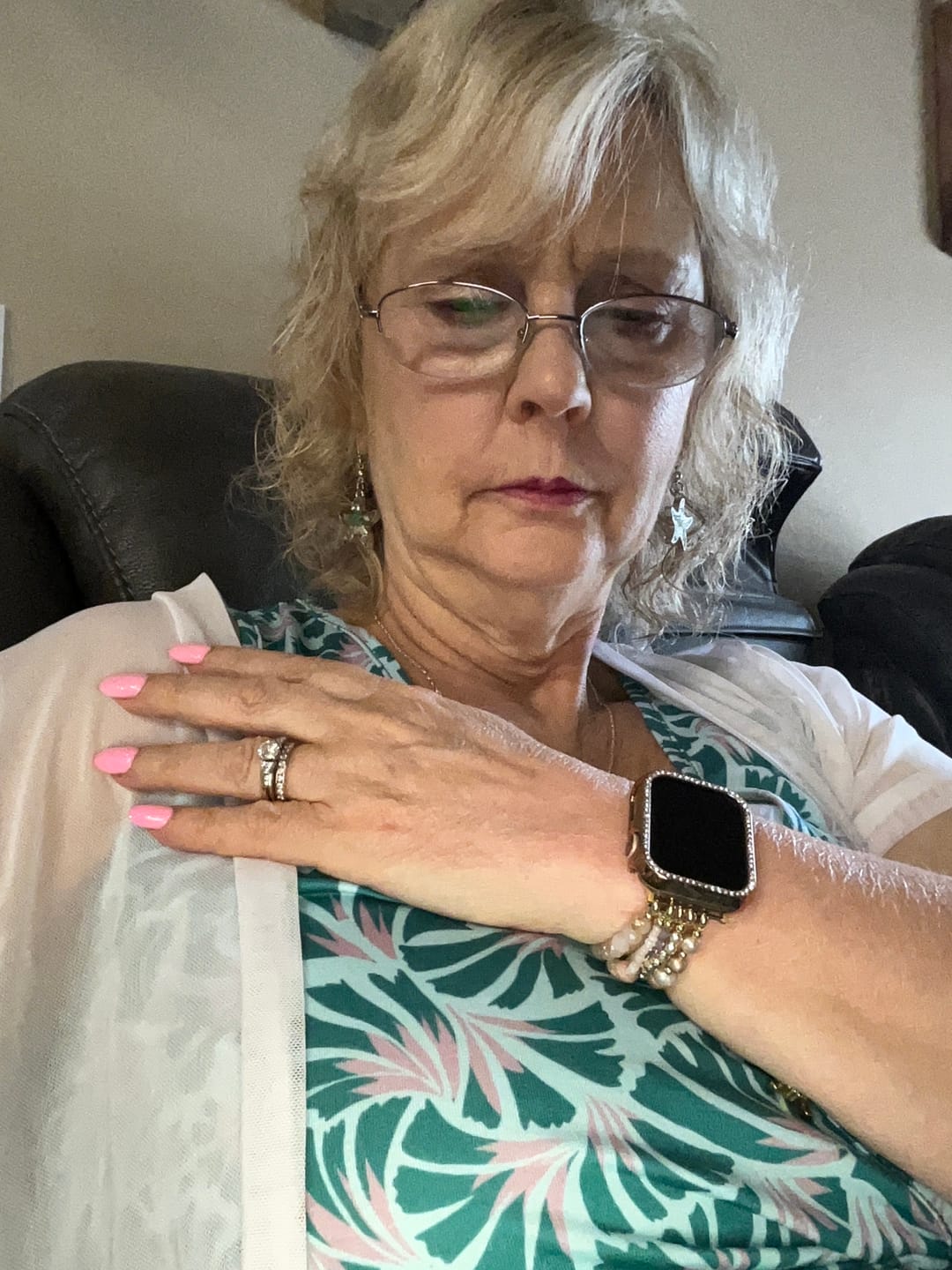Customer photo review of Pearly Rosette Stretch Apple Watch Strap