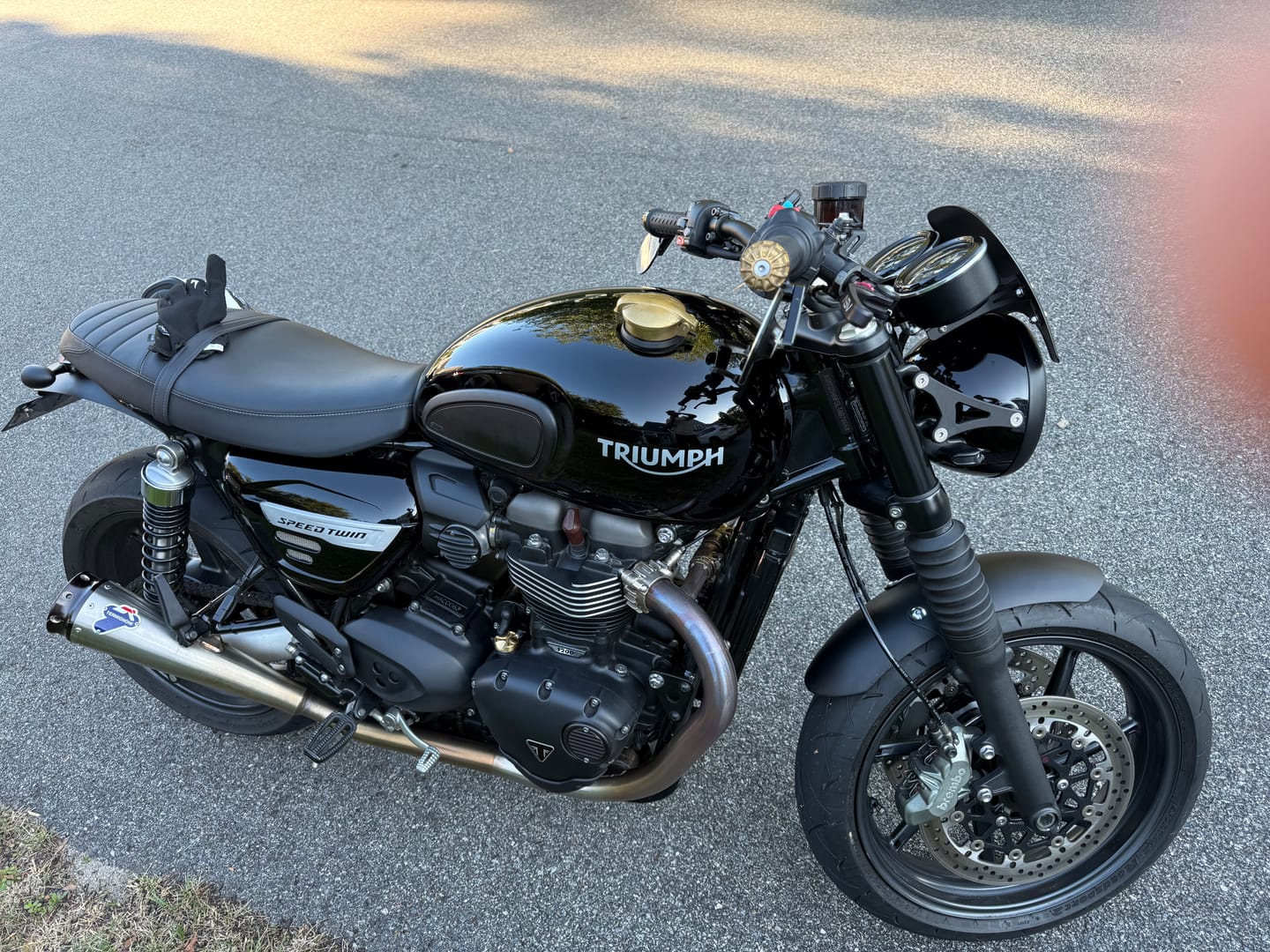 Customer photo review of Triumph Machined Brass Oil Filler Cap - Brogue Moto