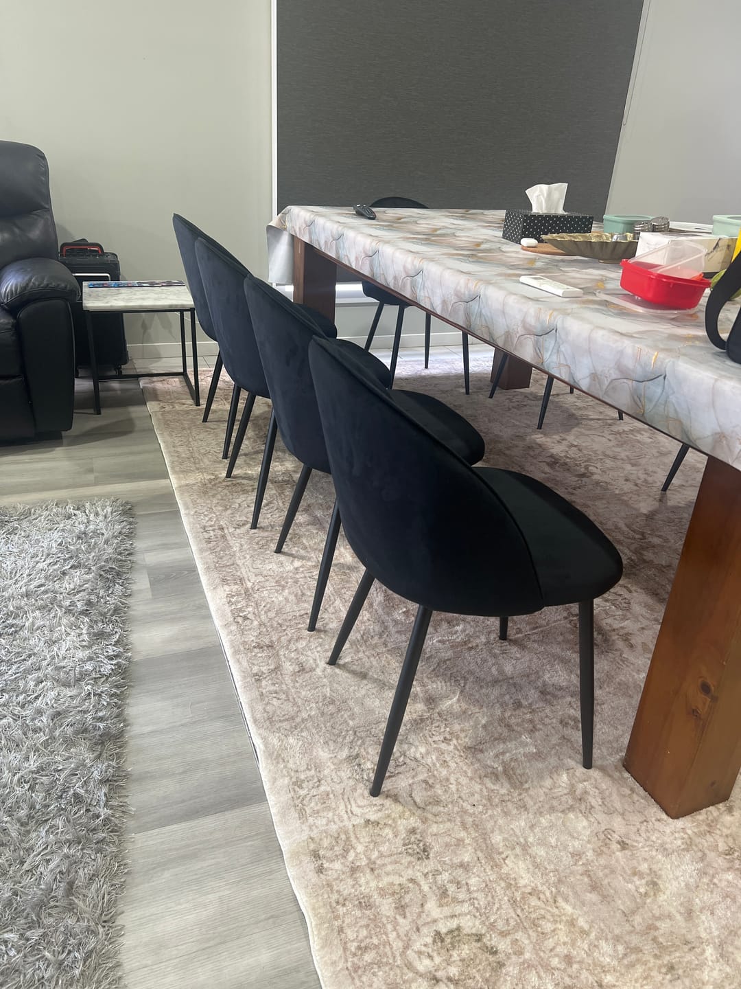 Customer photo review of Levede 2x Dining Chairs Kitchen Cafe - French Style and Modern Designs