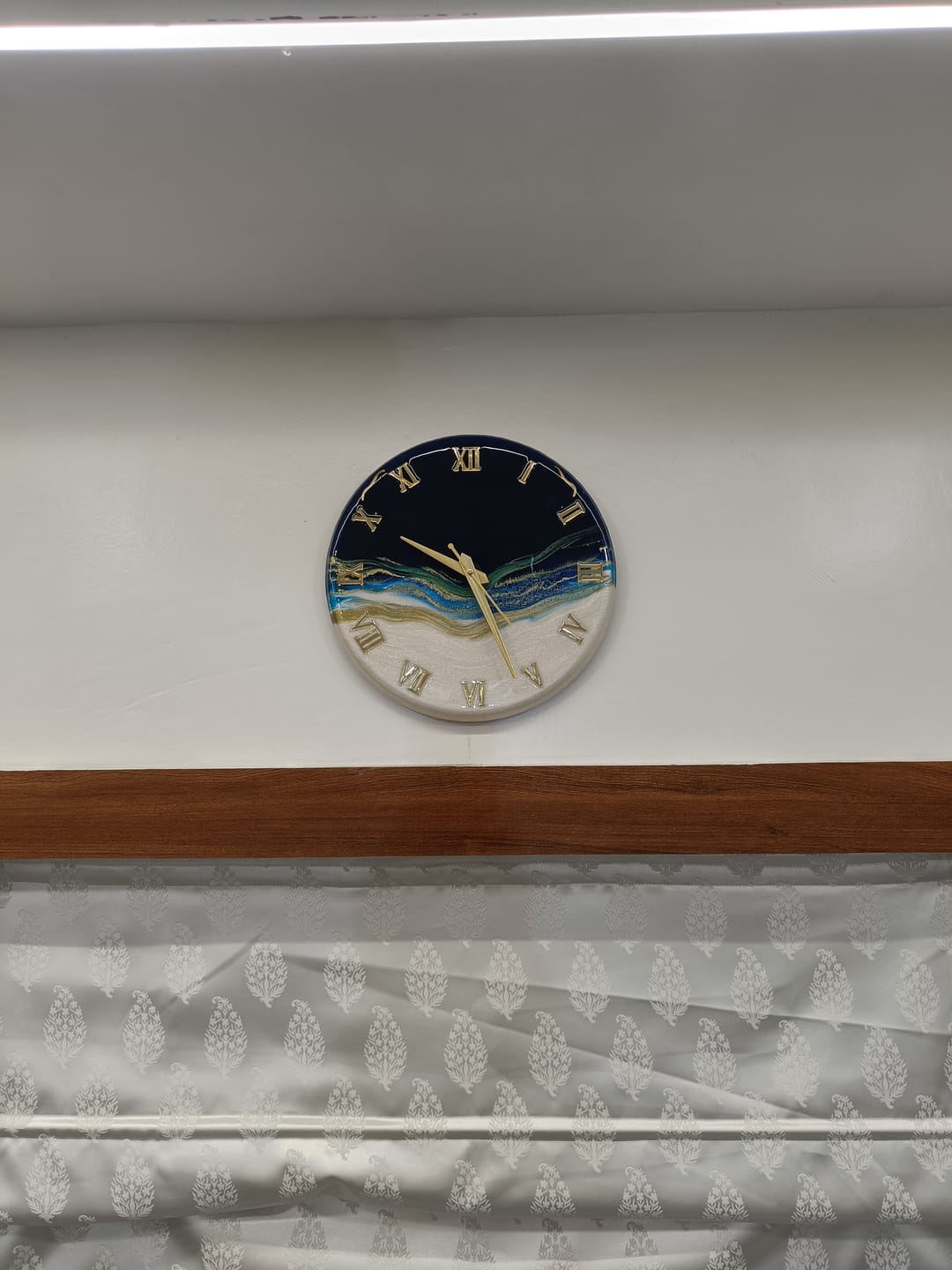 Customer photo review of Ticking Thunder Silent Resin Wall Clock (Royal Blue)