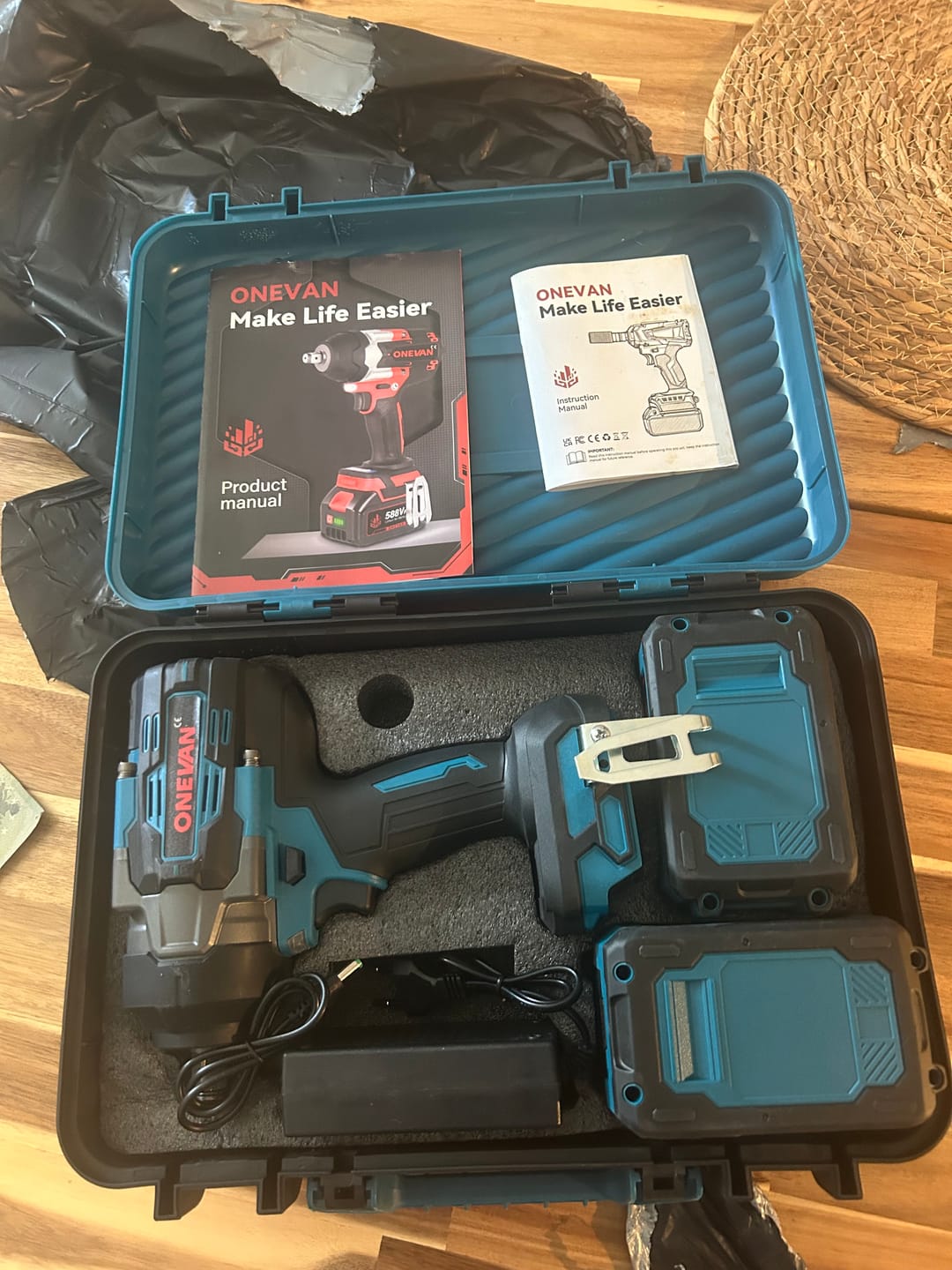 Customer photo review of ONEVAN 1/2" 2800N·m Brushless Cordless Impact Wrench(928VF Battery Upgrade – Long Lasting Power) | For Makita 18V Battery