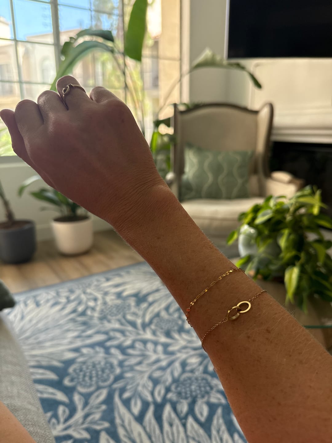 Customer photo review of Single Dainty Bracelet