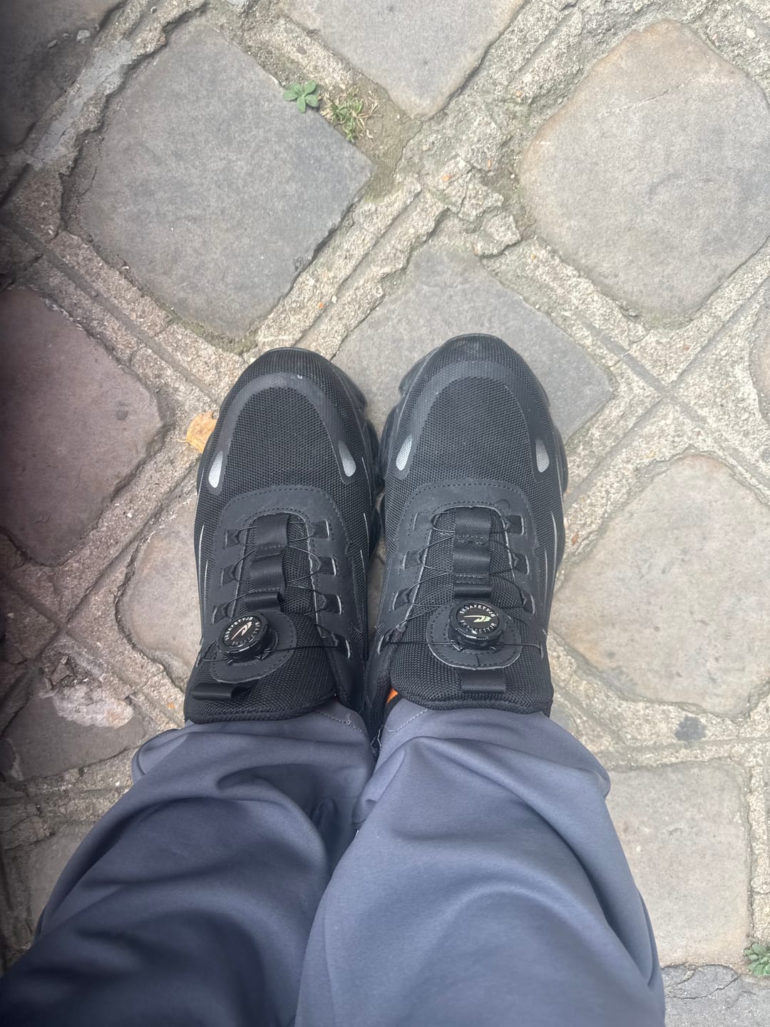 Customer photo review of Defender Lockfeet®