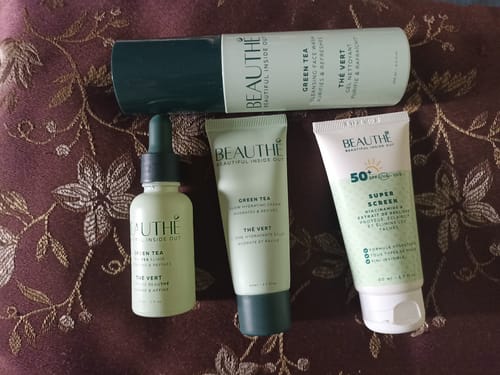 Customer photo review of Crème Hydratante Éclat au Thé Vert