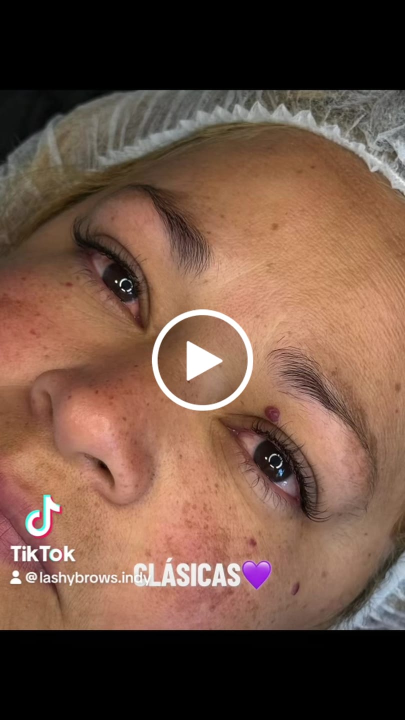 Customer video review of Cashmere Luxe Lashes 0.05mm
