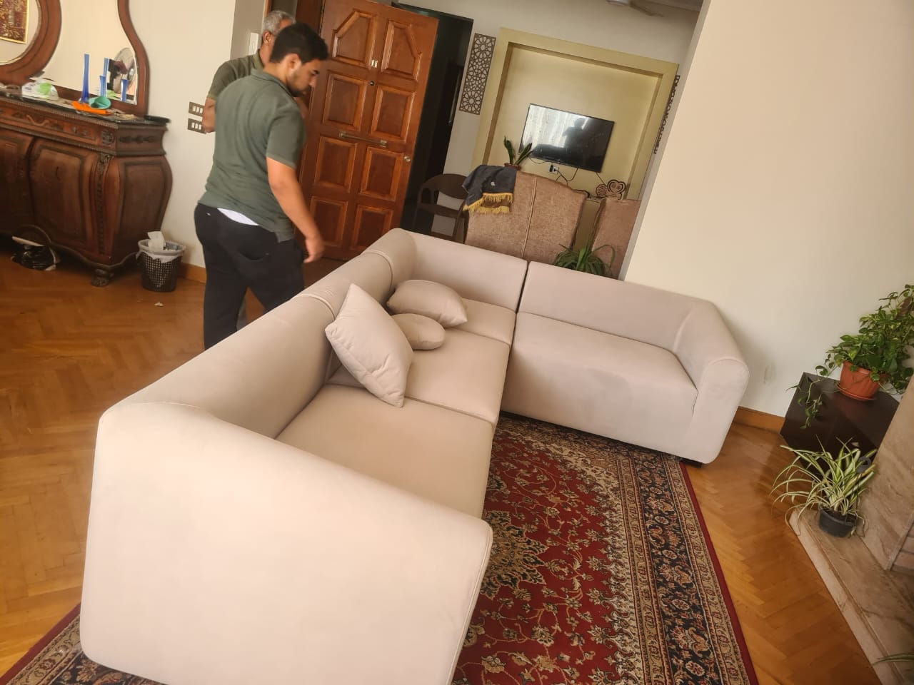Customer photo review of ركنه كلاسيك اوف وايت-sz1081