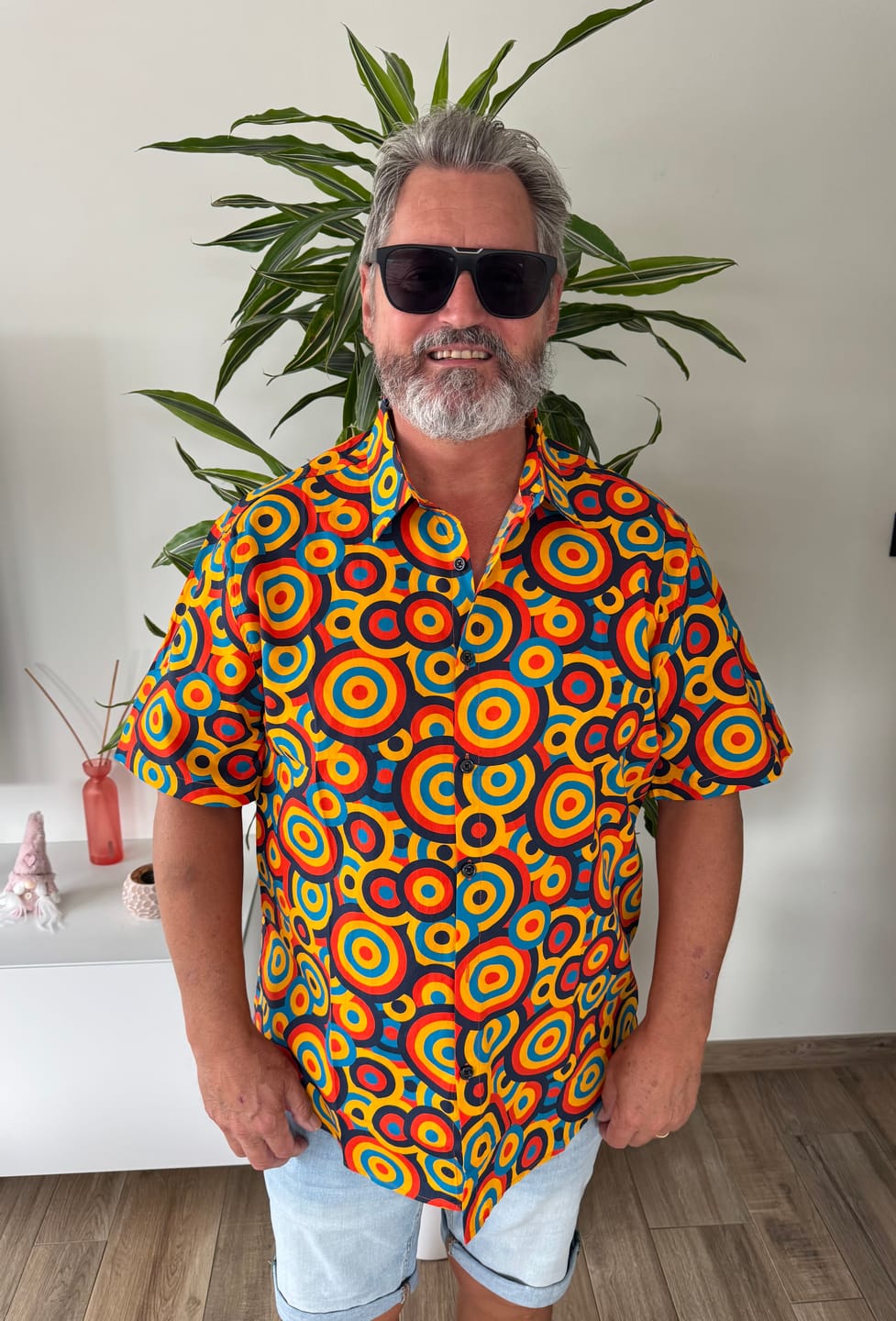 Customer photo review of Men's Orange 70s Retro Button Up Vintage Geometric Circle Shirt