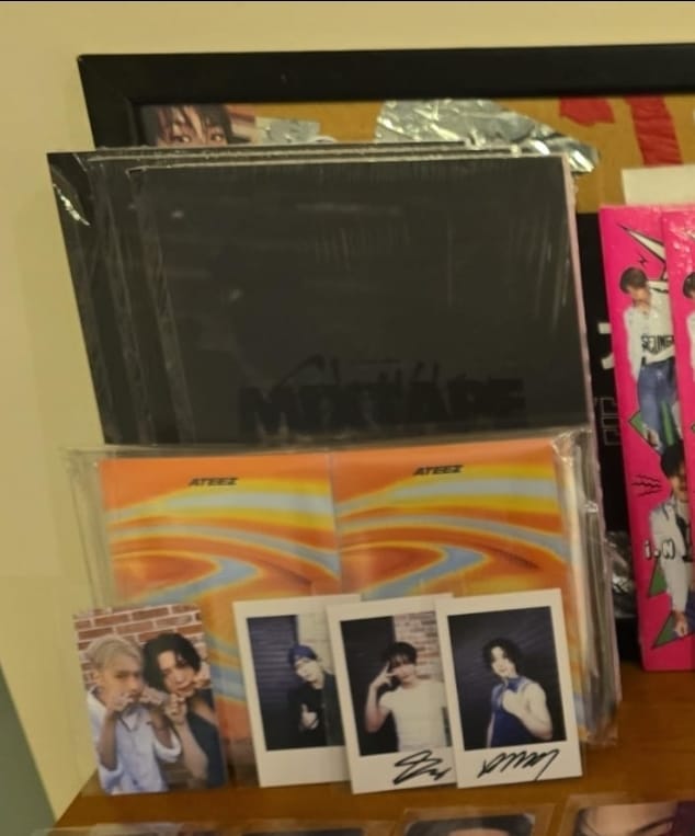 Customer photo review of STRAY KIDS - DEBUT ALBUM [MIXTAPE]