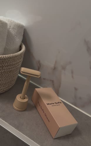 Customer photo review of The Sofie Shave