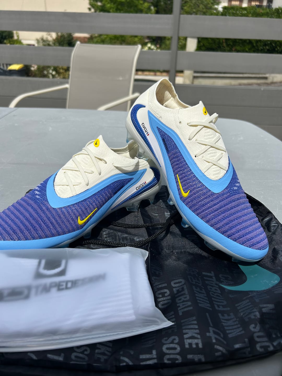 Customer photo review of Phantom 6 FG - Bleu/Blanc/Jaune
