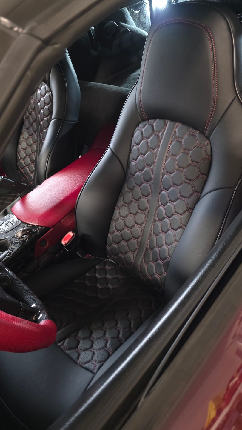 Customer photo review of Corvette C6 Custom Leather Seat Covers