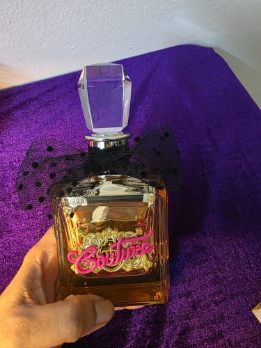 Customer photo review of Juicy Couture Viva La Juicy Gold Couture Eau De Parfum For Women