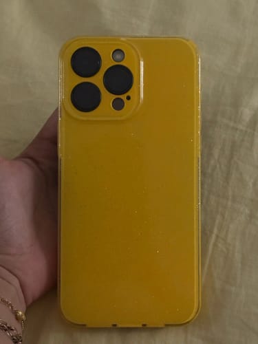 Customer photo review of Bright Fluorscent Yellow Glitter iPhone Case