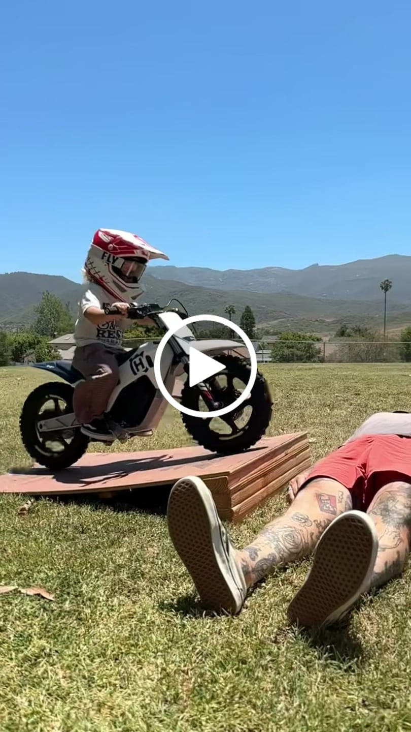 Customer video review of RED-Live Fast Ride Free T-Shirt