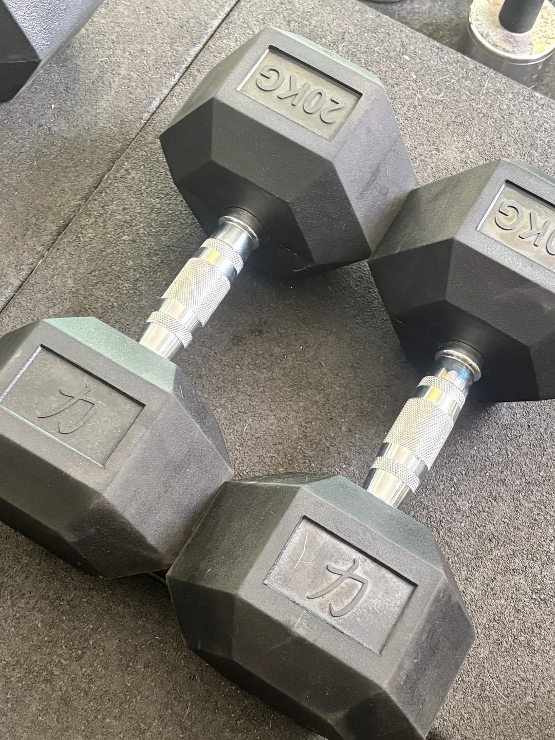 Customer photo review of Strength Shop Hex Dumbbells, 1-75kg / 100kg
