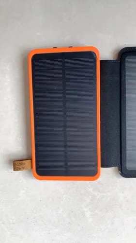 Customer photo review of SolaBank Fold Wireless Charging Powerbank 10000mAh