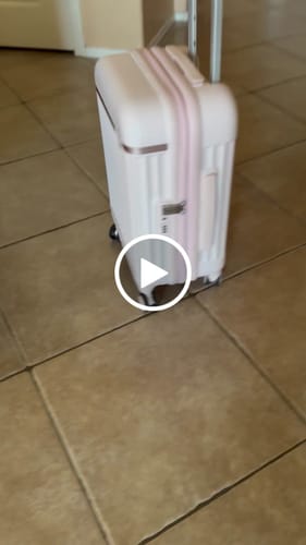 Customer video review of Roamer 20" Carry On