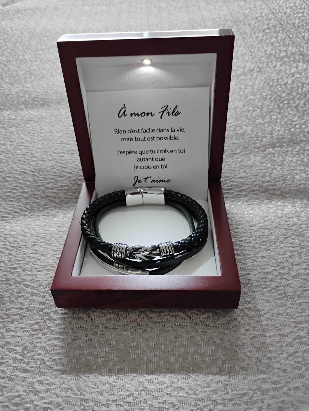 Customer photo review of À mon Fils - Bracelet infini