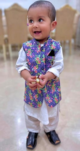 Customer photo review of Wisteria Bloom Waistcoat